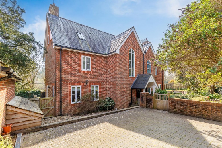 Click the photo for more details of Carisbrooke, Isle of Wight