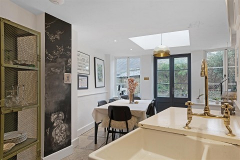 Click the photo for more details of Lechlade, Gloucestershire