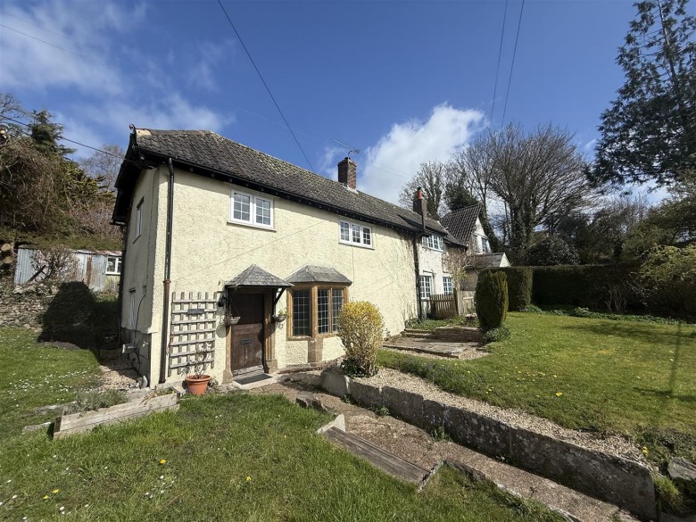 Click the photo for more details of Stepps Cottage, Wayford, Crewkerne