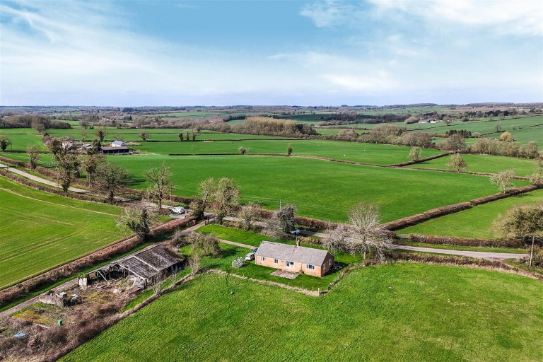 Images for Bradden, Towcester, NN12