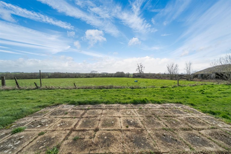 Images for Bradden, Towcester, NN12