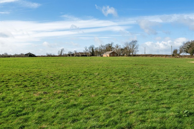 Images for Bradden, Towcester, NN12