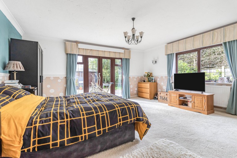 Images for The Highlands, Exning