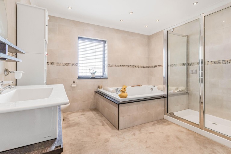 Images for The Highlands, Exning