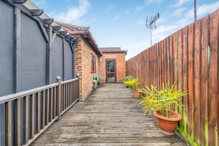 Images for The Highlands, Exning