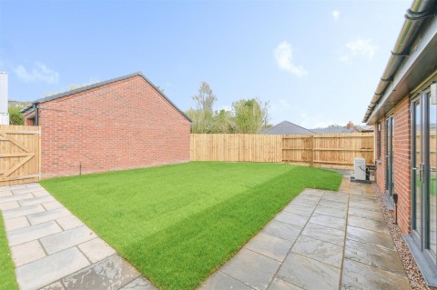 Click the photo for more details of Forest Road, Coalville, LE67