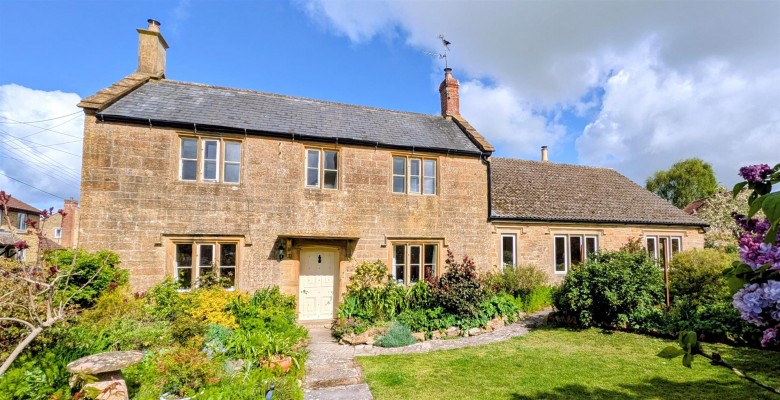 Click the photo for more details of 56 Queen Street, Tintinhull, Yeovil