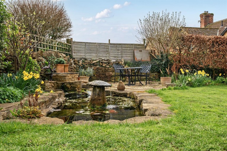 Images for 56 Queen Street, Tintinhull, Yeovil