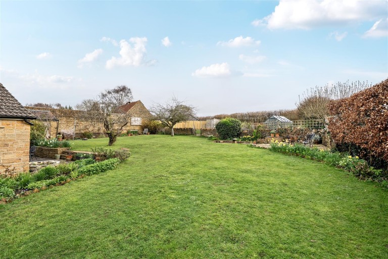 Images for 56 Queen Street, Tintinhull, Yeovil