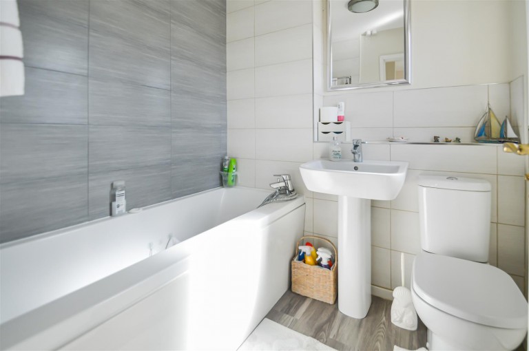 Images for Grenadier Road, Haverhill