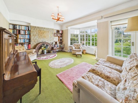 Click the photo for more details of Station Road, Kirby Muxloe, Leicestershire