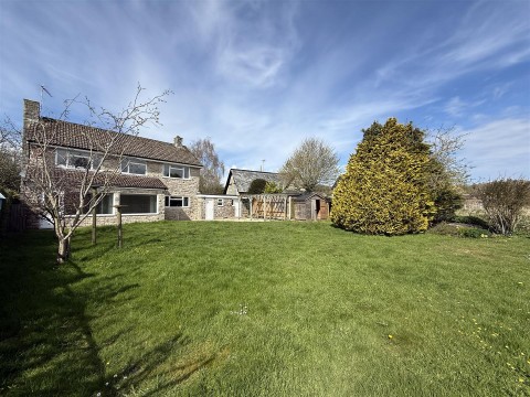 Click the photo for more details of School Lane, Wootton Fitzpaine, Bridport