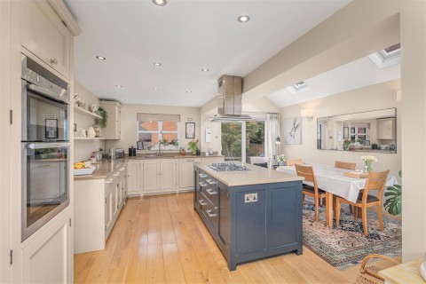 Click the photo for more details of Painters Close, Bloxham