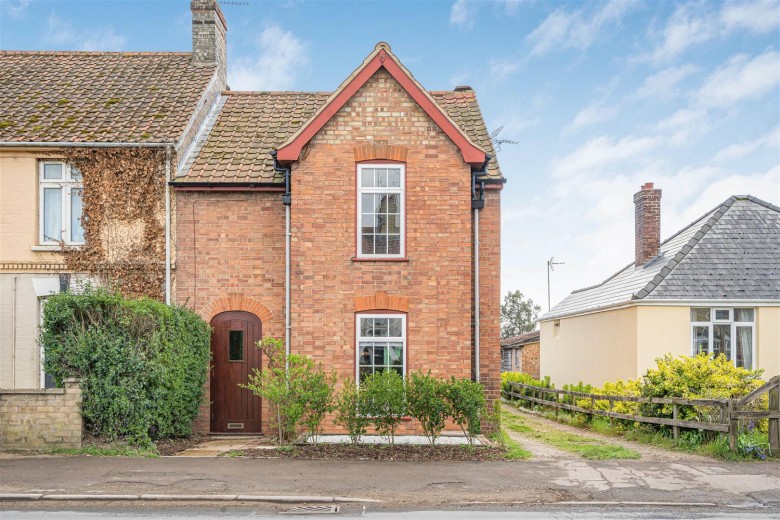 Click the photo for more details of Mildenhall Road, Fordham