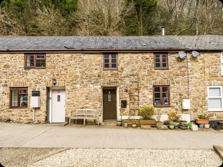 Click the photo for more details of Oakford, Tiverton