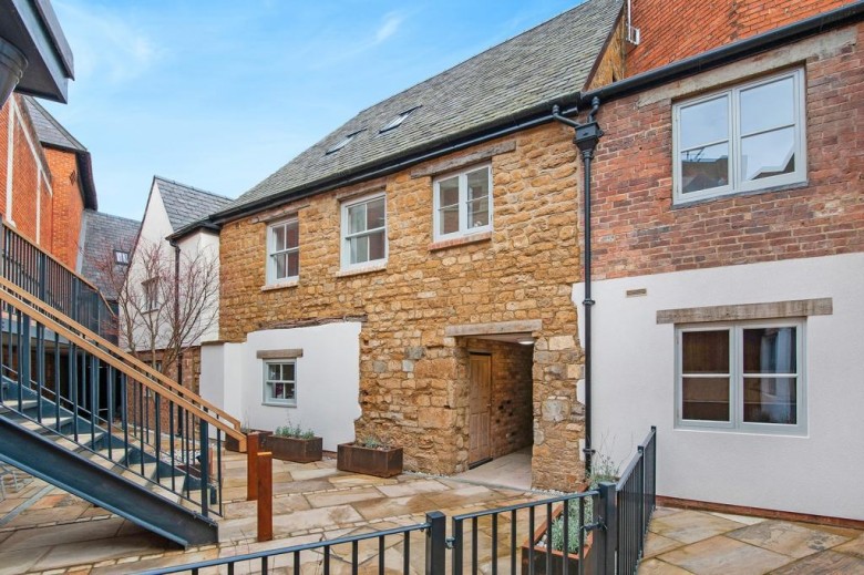 Click the photo for more details of High Street, Banbury