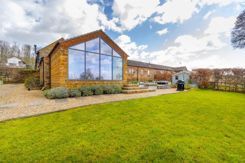 Click the photo for more details of Byfield, Daventry, NN11