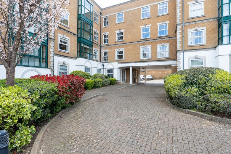 Click the photo for more details of Cowes, Isle of Wight