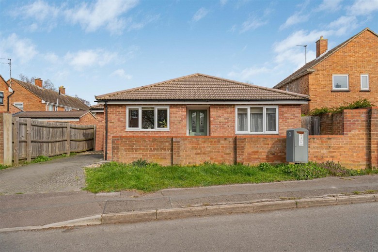 Click the photo for more details of Gunning Way, Cambridge