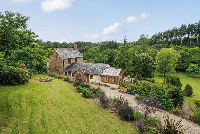 Click the photo for more details of Huntshaw, Torrington