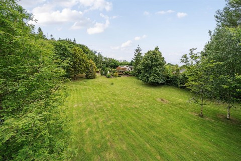 Click the photo for more details of Huntshaw, Torrington