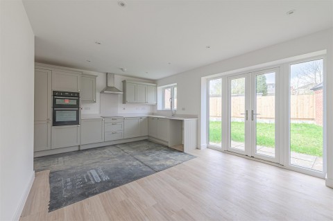 Click the photo for more details of Forest Road, Coalville, LE67