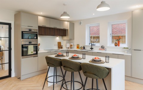 Click the photo for more details of Gatcombe, Isle of Wight