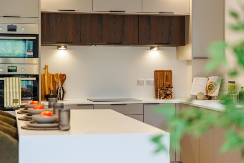 Click the photo for more details of Gatcombe, Isle of Wight