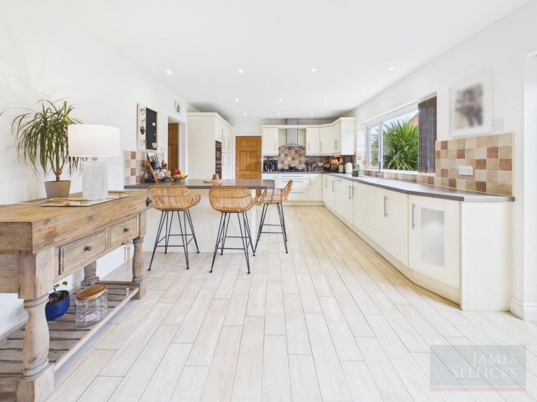 Images for Firs Road, Houghton On The Hill, Leicester