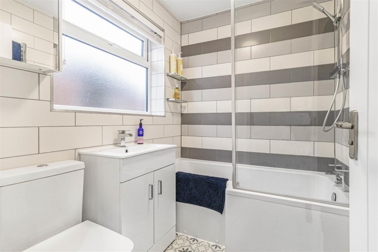 Images for Honeysuckle Close, Red Lodge