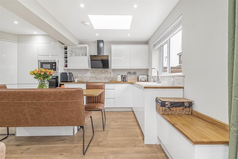 Images for Honeysuckle Close, Red Lodge