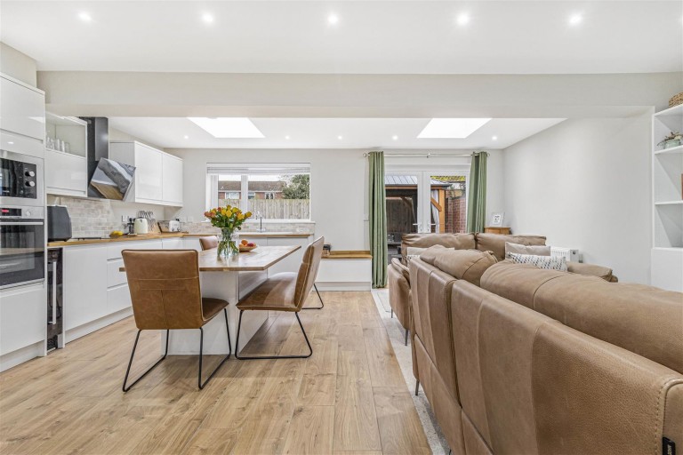 Images for Honeysuckle Close, Red Lodge