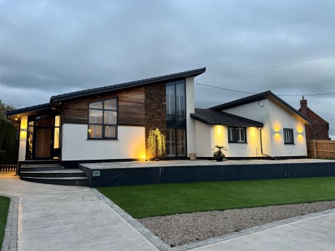 Click the photo for more details of Warton Lane, Austrey, CV9