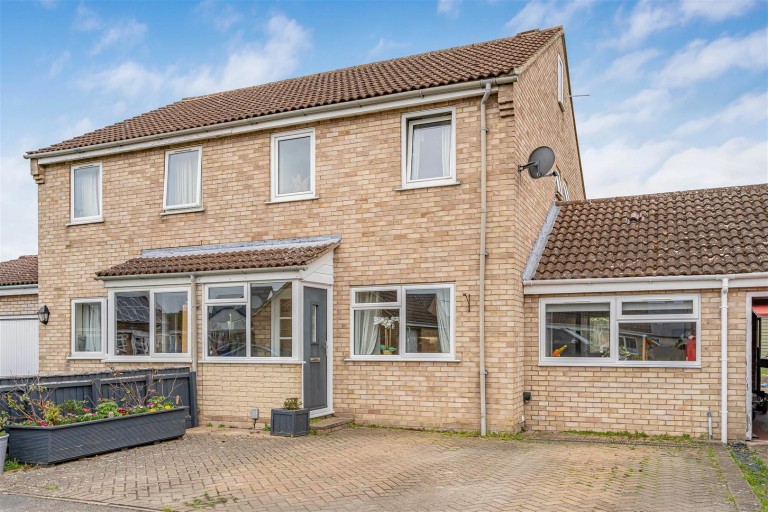 Images for Buntings Crescent, Burwell