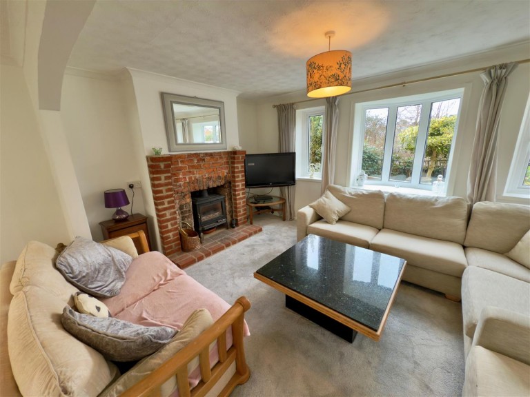 Images for Richmond Meade, Freshwater, Isle of Wight