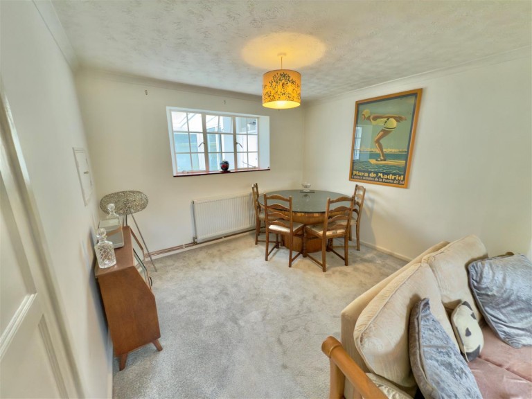 Images for Richmond Meade, Freshwater, Isle of Wight