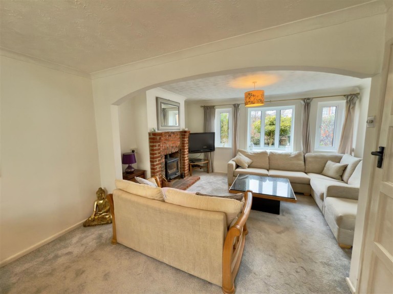 Images for Richmond Meade, Freshwater, Isle of Wight