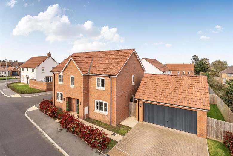 Click the photo for more details of Batts Meadow, North Petherton, Bridgwater