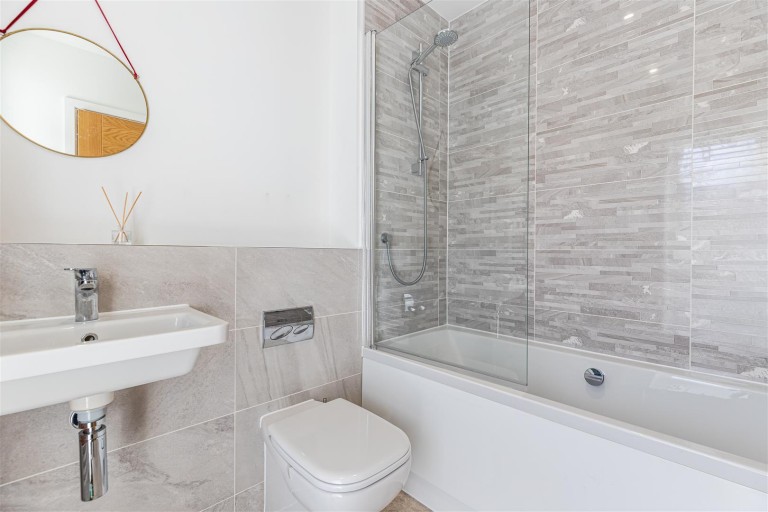 Images for Applegate Way, Kingsbridge