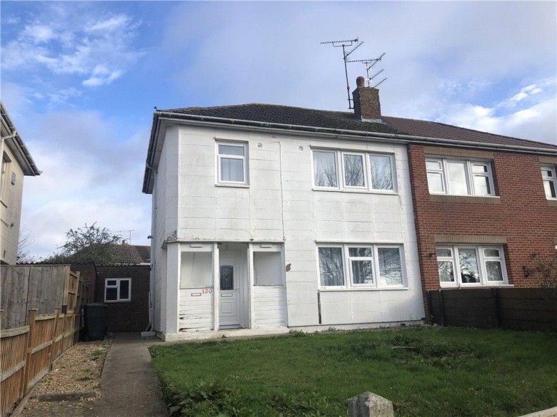 Click the photo for more details of Larkhill Road, Yeovil
