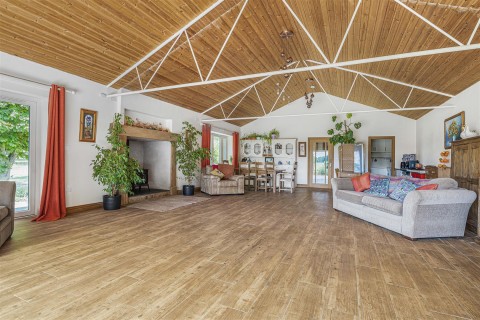 Click the photo for more details of Cuttle Mill Lane, Paulerspury, NN12