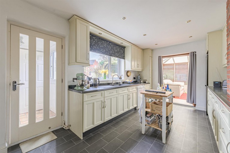 Images for Wood Lane, Newhall, DE11