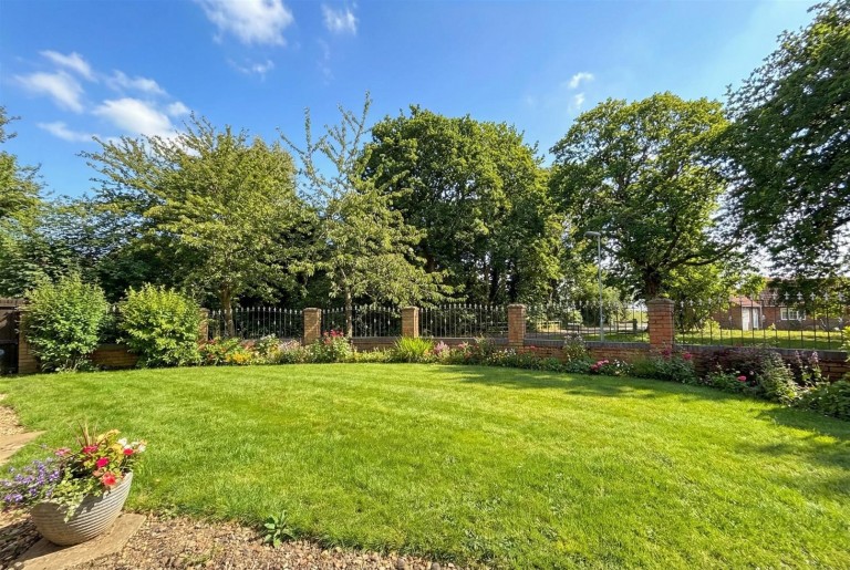 Images for Chestnut Close, Digby, Lincoln