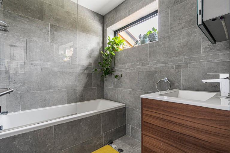 Images for Lowfields, Little Eversden, Cambridge