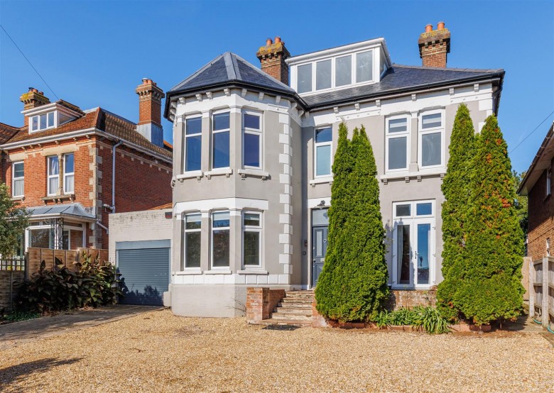 Click the photo for more details of Cowes, Isle of Wight