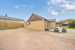 Images for Juniper Hill, NN13