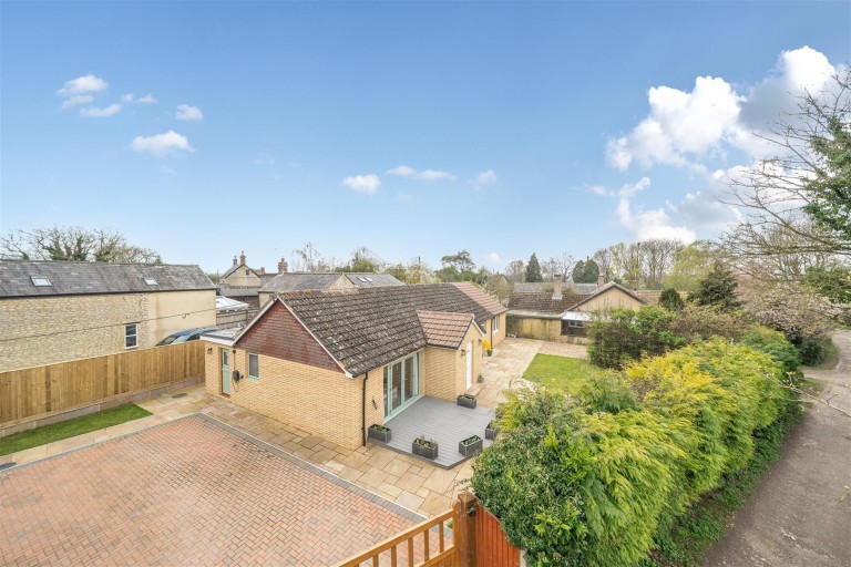 Images for Juniper Hill, NN13