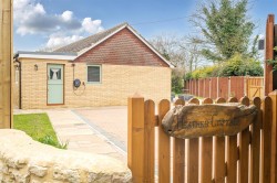 Images for Juniper Hill, NN13