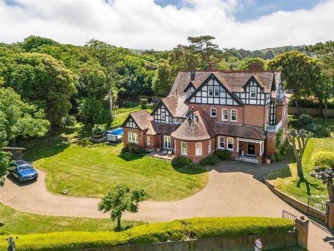 Click the photo for more details of Totland Bay, Isle of wight