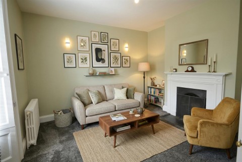 Click the photo for more details of Hackthorn, Lincoln